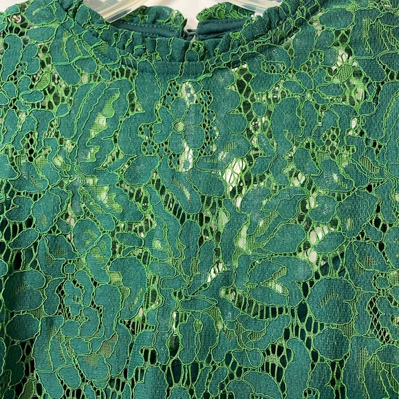 Elegant Green Lace Top - Picture 2 of 12